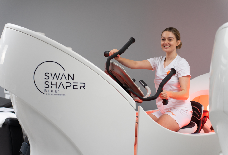 Swan Infra Shaper Bike Studio Figura Giżycko